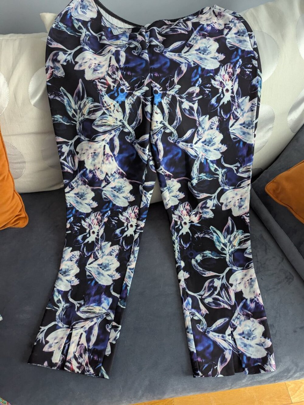 Joseph Ribkoff pants - Picture 5 of 9